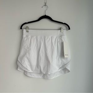 LULULEMON NWT White Hotty Hot High Rise Skirt Size 8